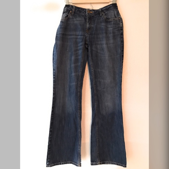 Banana Republic Denim - Banana Republic • Bootcut Jeans • Dark wash